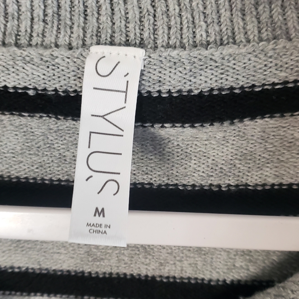 STYLUS Striped Gray and Black Women's Sweater SIZE:M - Picture 2 of 7